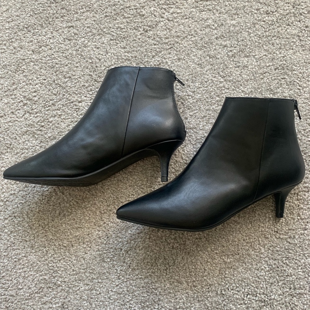 Kitten heel ankle boot